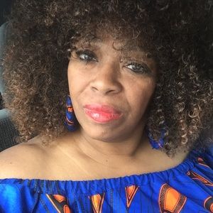 Meet your Posher, Carol